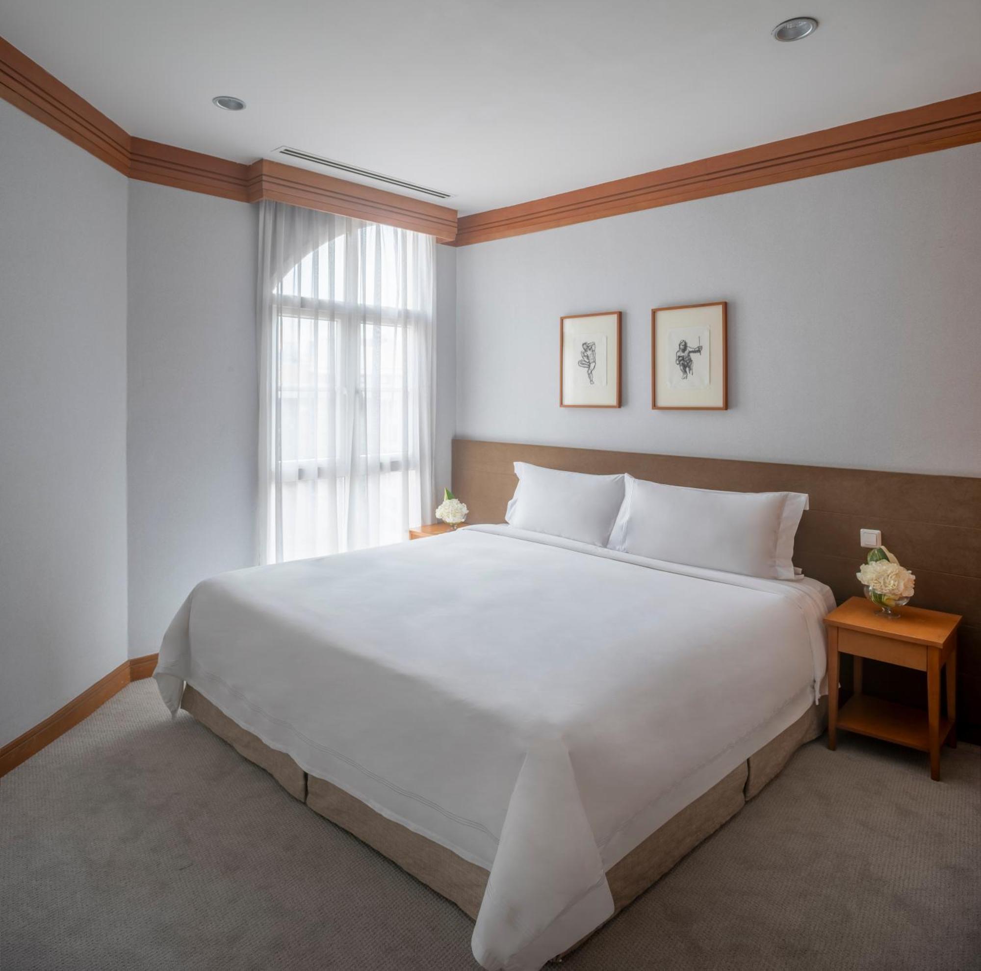 Fraser Place Robertson Walk Singapore Exteriör bild A bedroom at the hotel